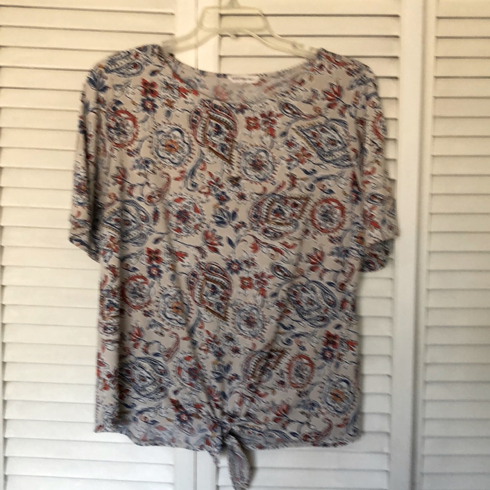 Causal blouse loose fitting